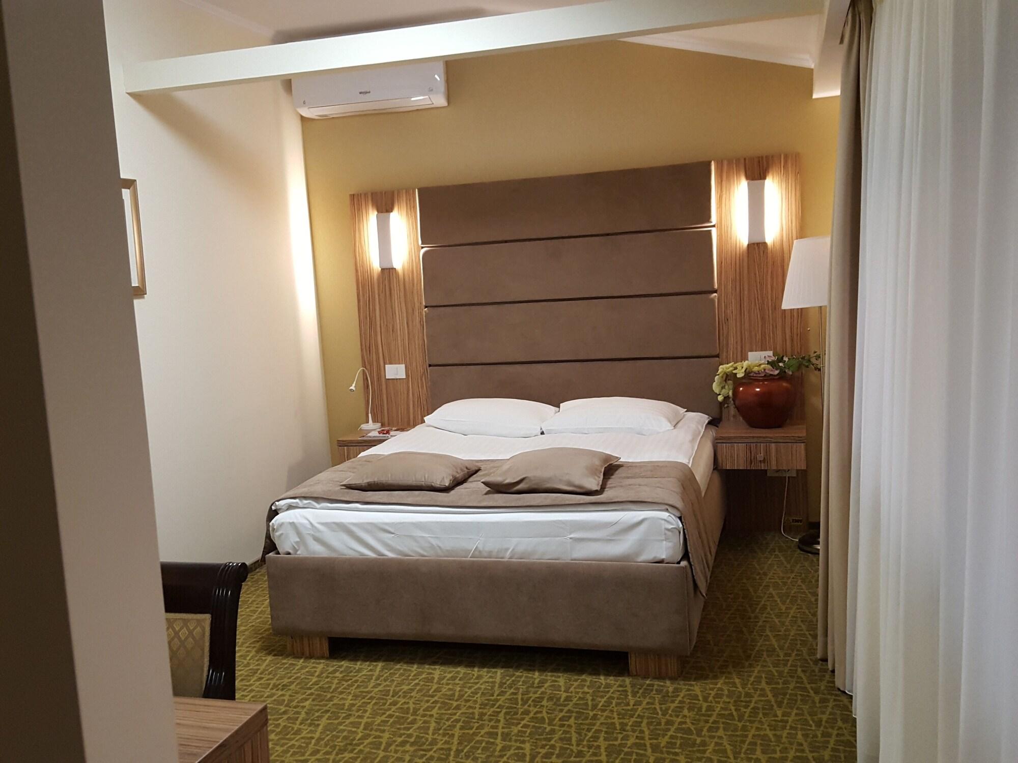Hotel Tecadra Pipera Dış mekan fotoğraf