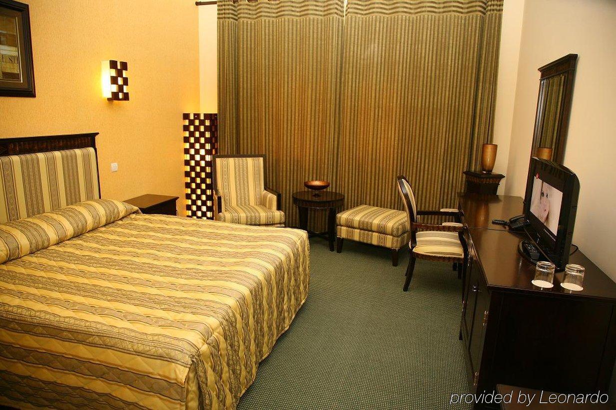 Hotel Tecadra Pipera Oda fotoğraf