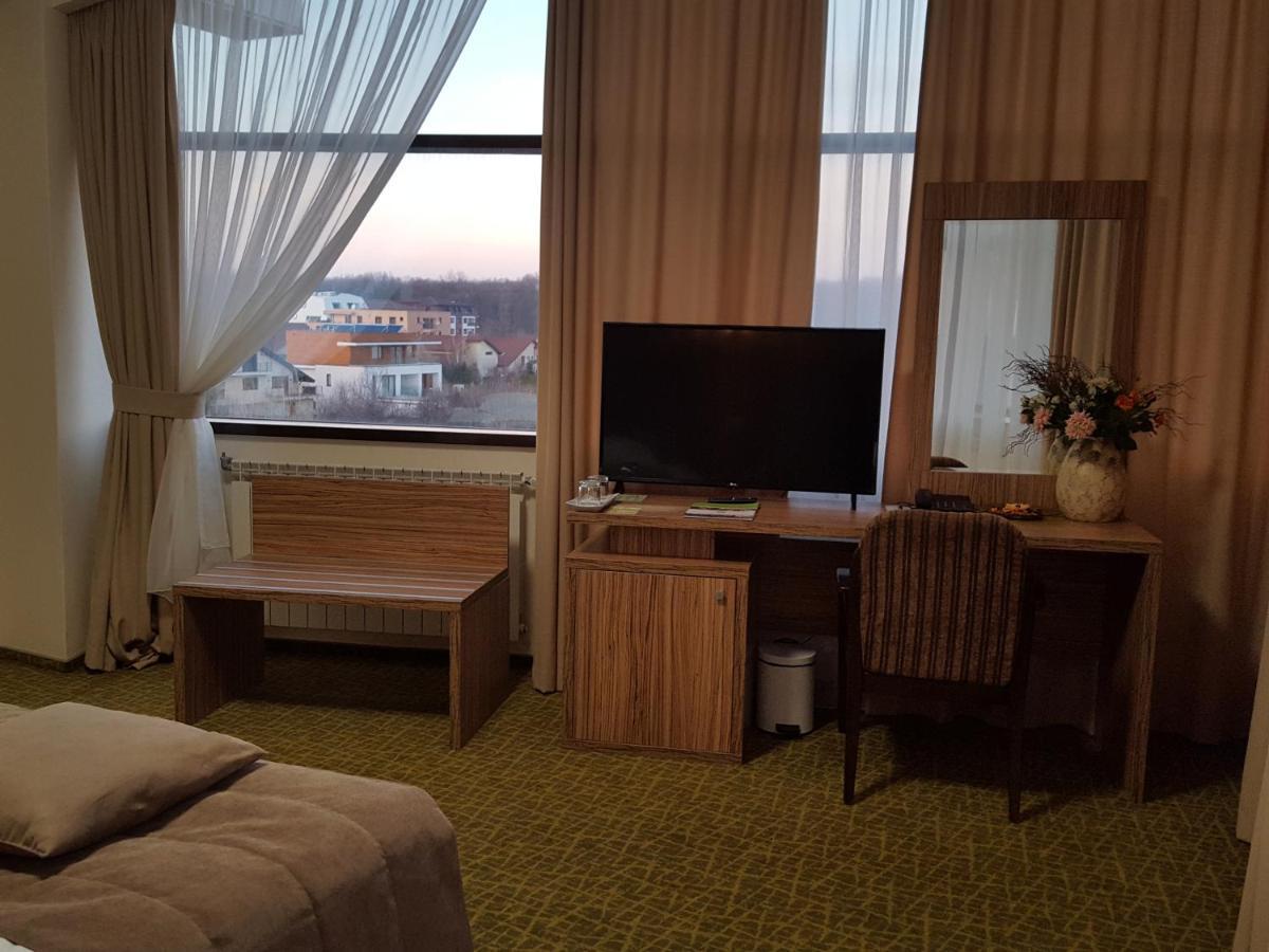 Hotel Tecadra Pipera Dış mekan fotoğraf